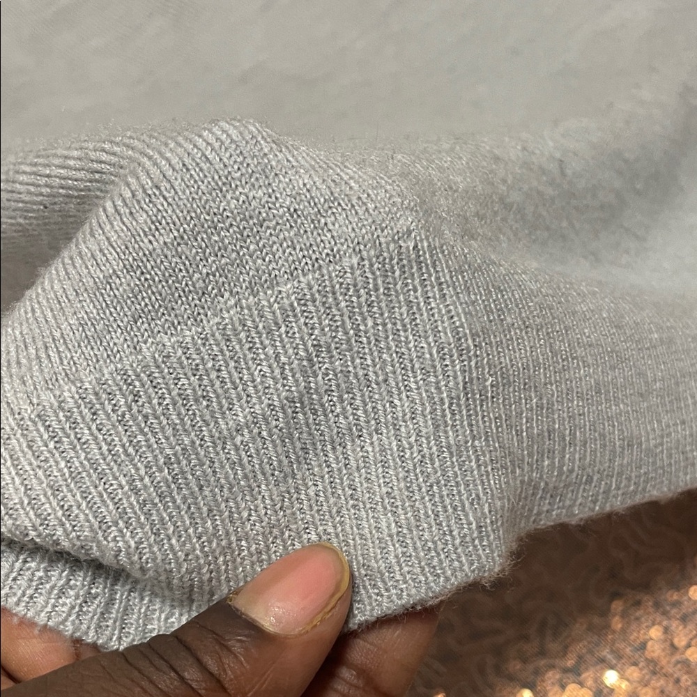 Light Gray V-Neck Sweater - Picture 3 of 6